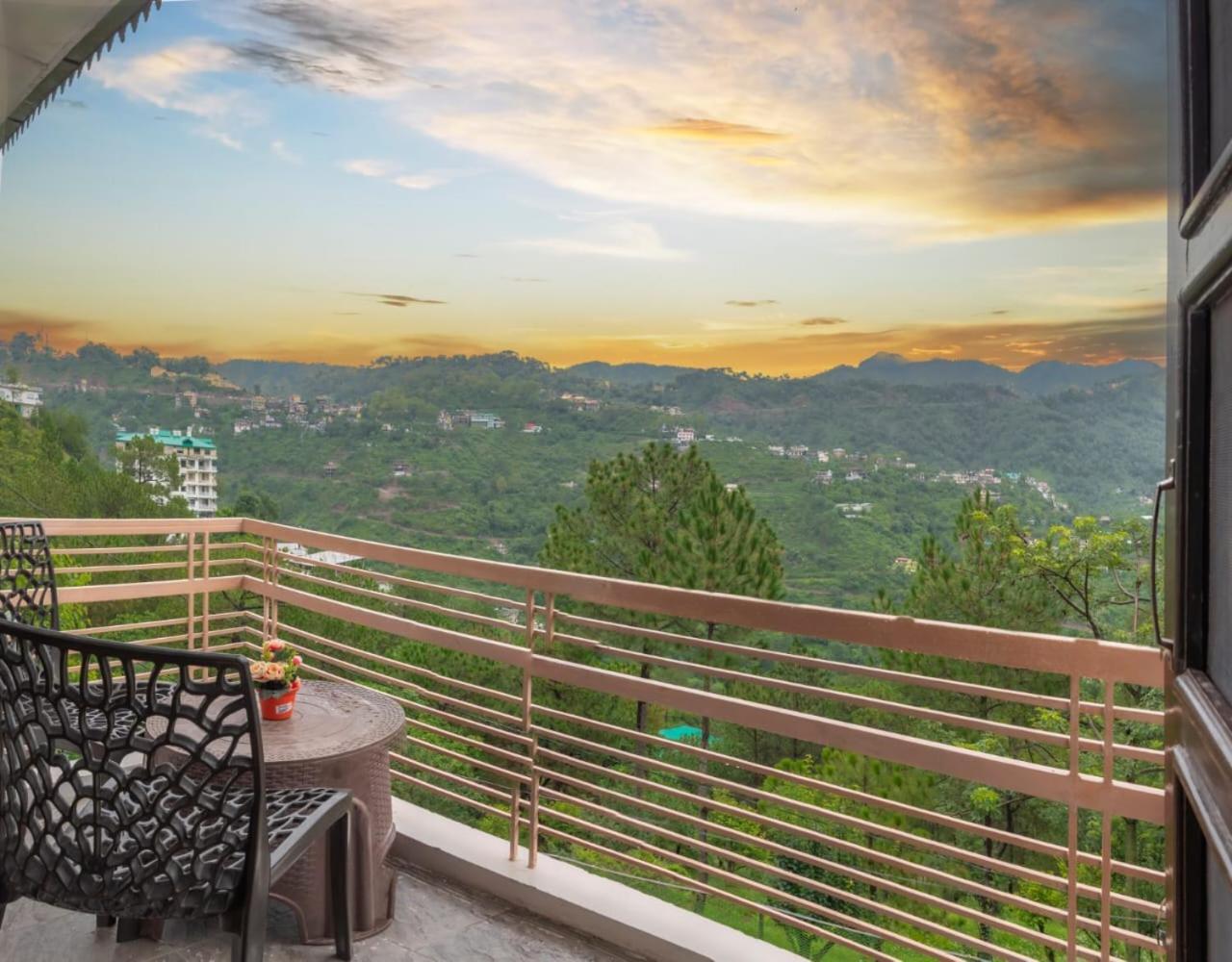 Host Jatin Kasauli Pine Villa 7Oi827O7O3 Extérieur photo